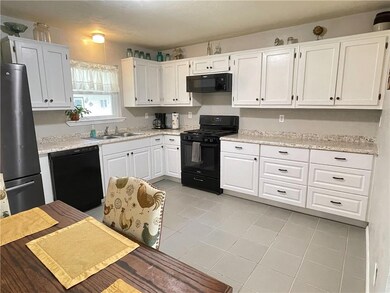 1310 E 2nd St, Cushing, OK 74023 - photo 5