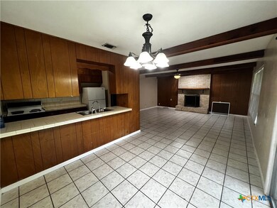 1004 Hillyer St unit 1004, San Marcos, TX 78666 - photo 3