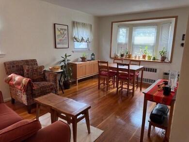 80-27 257th St, Glen Oaks, NY 11004 - photo 4