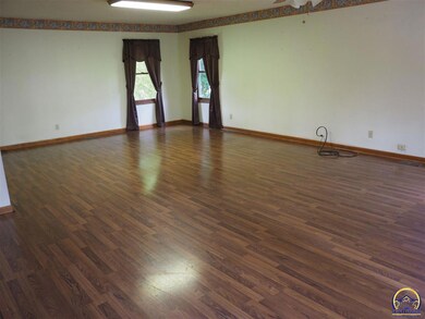 4430 NW 78th St, Topeka, KS 66618 - photo 3