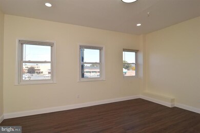 530 Penn Ave unit 2ND FLOOR FRONT, West Reading, PA 19611 - photo 6