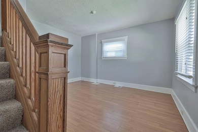 005-Foyer-image-2