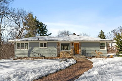 24140 Yellowstone Trail, Excelsior, MN 55331 - photo 2