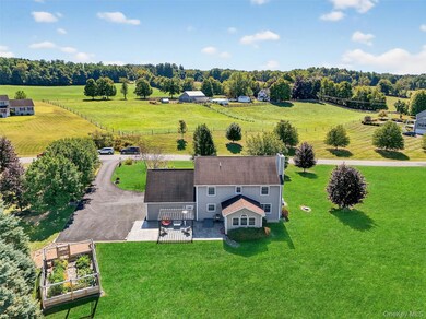 31 Trapps View Farm Rd, Wallkill, NY 12589 - photo 2