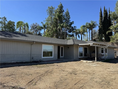 15521 Saddleback Rd, Riverside, CA 92506 - photo 3