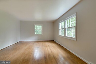 2503 Fowlers Ln, Reston, VA 20191 - photo 6