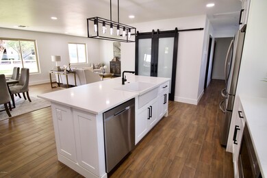 Fire clay farm sink
