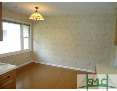 Kitchen. Eating Area