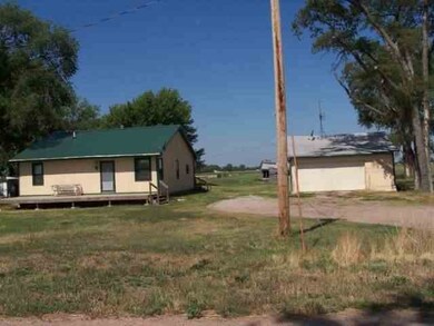 4042 N Eshelman Rd, North Platte, NE 69101 - photo 2