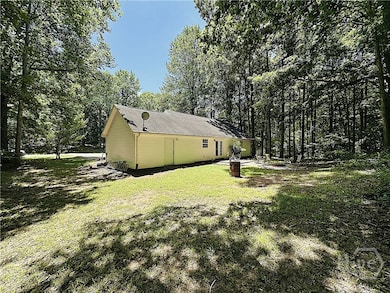 6533 River Hill Dr, Flowery Branch, GA 30542 - photo 4