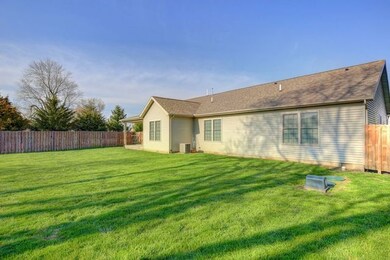 106 N Jackson St, Philo, IL 61864 - photo 6