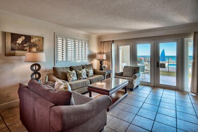 Spacious room for entertaining