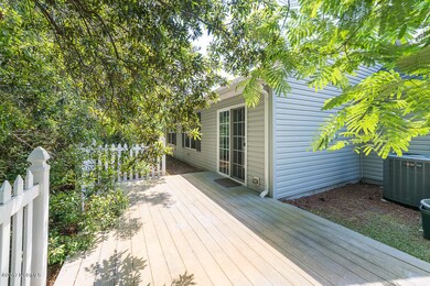 703 Hummingbird S Swansboro NC 28584 Lea