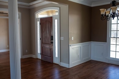 Foyer/Dining Room
