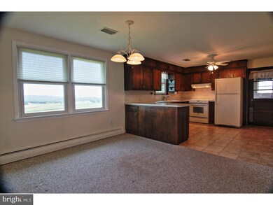 1722 County Line Rd, Bechtelsville, PA 19505 - photo 6