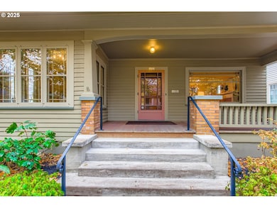 2033 SE 22nd Ave, Portland, OR 97214 - photo 3