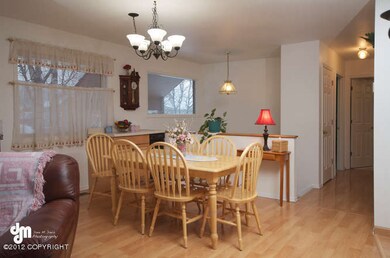 [photo 1414599] Dining Room