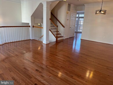 9056 Tanyard Ln, Lorton, VA 22079 - photo 3