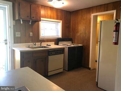 406 Valatia Ave, Millville, NJ 08332 - photo 5