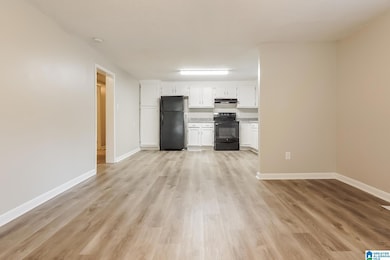 2112 Headrick Rd, Bessemer, AL 35022 - photo 3