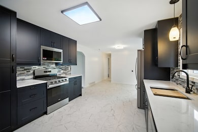 422 Damen St, Marengo, IL 60152 - photo 4