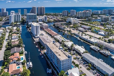 2829 NE 33rd Ct unit 304, Fort Lauderdale, FL 33306 - photo 2