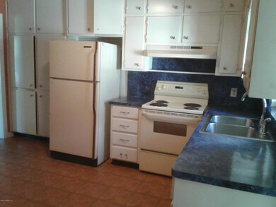 5919 Dianwood Dr, Jacksonville, FL 32210 - photo 5