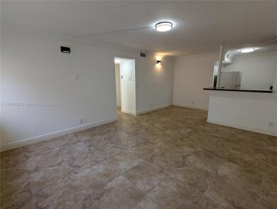 836 Twin Lakes Dr unit 19B, Coral Springs, FL 33071 - photo 3