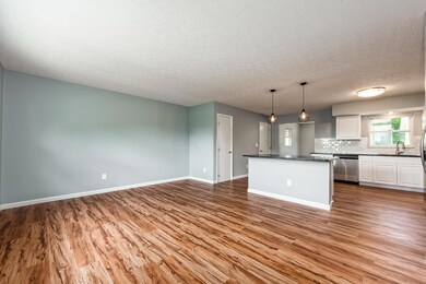 b 5717 Karl Rd0001