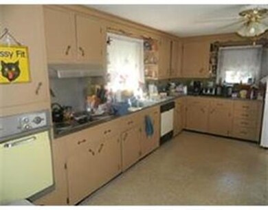 122 Washington St, Taunton, MA 02780 - photo 5