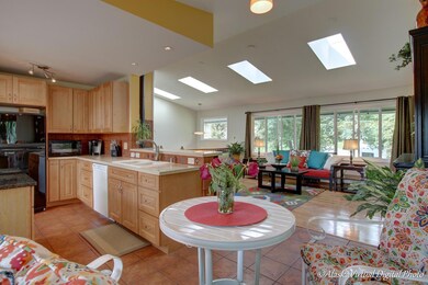 Maple cabinets & ceramic floors