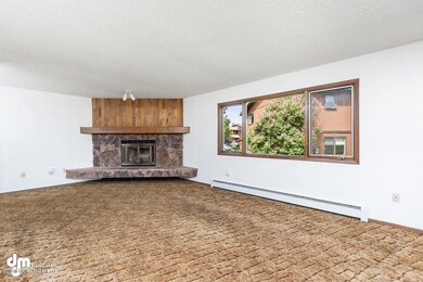 Living Room 20180619-DW-8926-SMALL