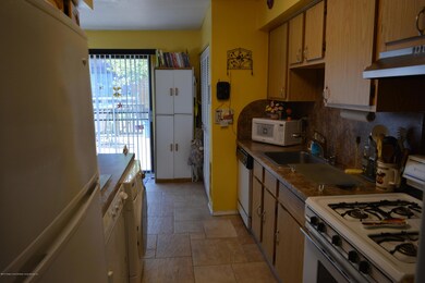 32 Arrowood Ct unit 520, Staten Island, NY 10309 - photo 7
