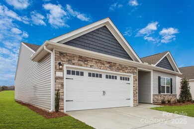 125 Colonial Reserve Ave, Troutman, NC 28166 - photo 2