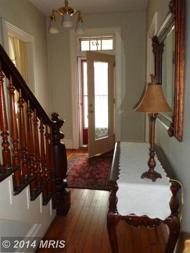 112 E 3rd St, Waynesboro, PA 17268 - photo 2