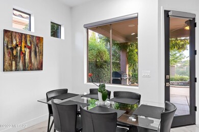18-Breakfast Area