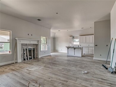 1923 Twisted Oak Ct, Shawnee, OK 74804 - photo 5