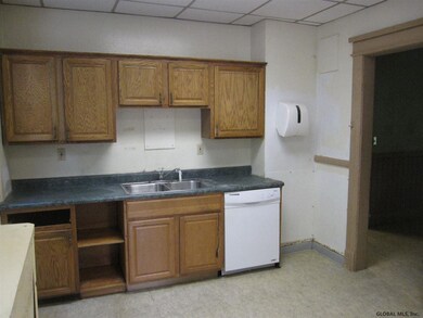 490 Hudson Ave, Albany, NY 12203 - photo 5