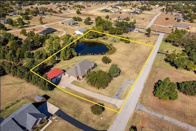 813 S Spring Ln, Blanchard, OK 73010 - photo 7