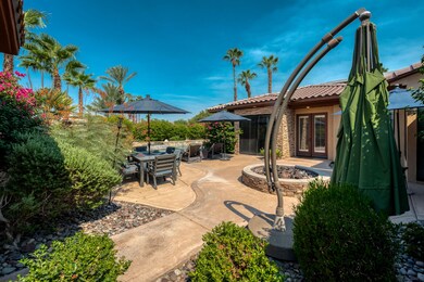 20 Via Palmira - Front Courtyard