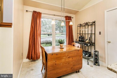 1004 Rill Rd, Reading, PA 19606 - photo 6