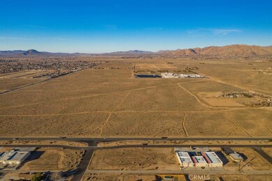 706 Outer Highway 18 S, Apple Valley, CA 92307 - photo 4