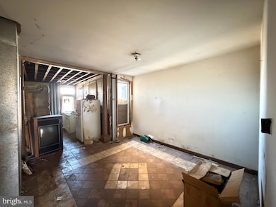 1110 S Conkling St, Baltimore, MD 21224 - photo 4