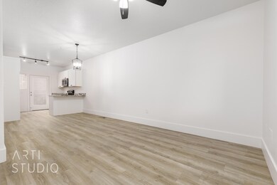 700 N Main St, Unit D1-C T (15 of 22)