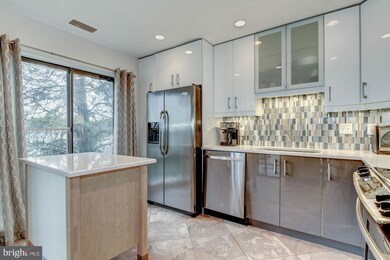 118 Roberts Ln unit 101, Alexandria, VA 22314 - photo 7