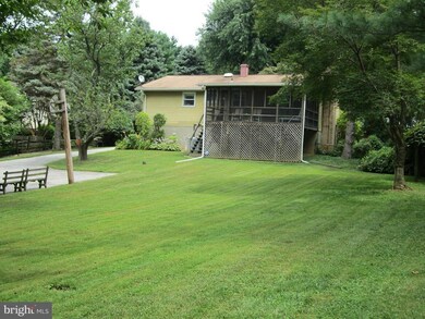 1004 Courtland Dr, Sykesville, MD 21784 - photo 4