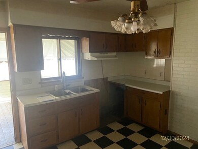 813 Lauck St, McKeesport, PA 15133 - photo 6