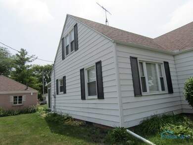221 Pine Rd, Woodville, OH 43469 - photo 4