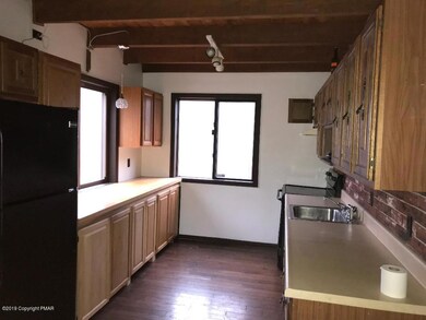 339 Fernwood Dr, East Stroudsburg, PA 18301 - photo 4