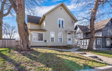 310 N Gifford St, Elgin, IL 60120 - photo 3